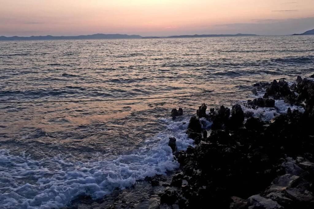 Kuca Za Odmor Obitelji Pedisic Villa Banj Dış mekan fotoğraf